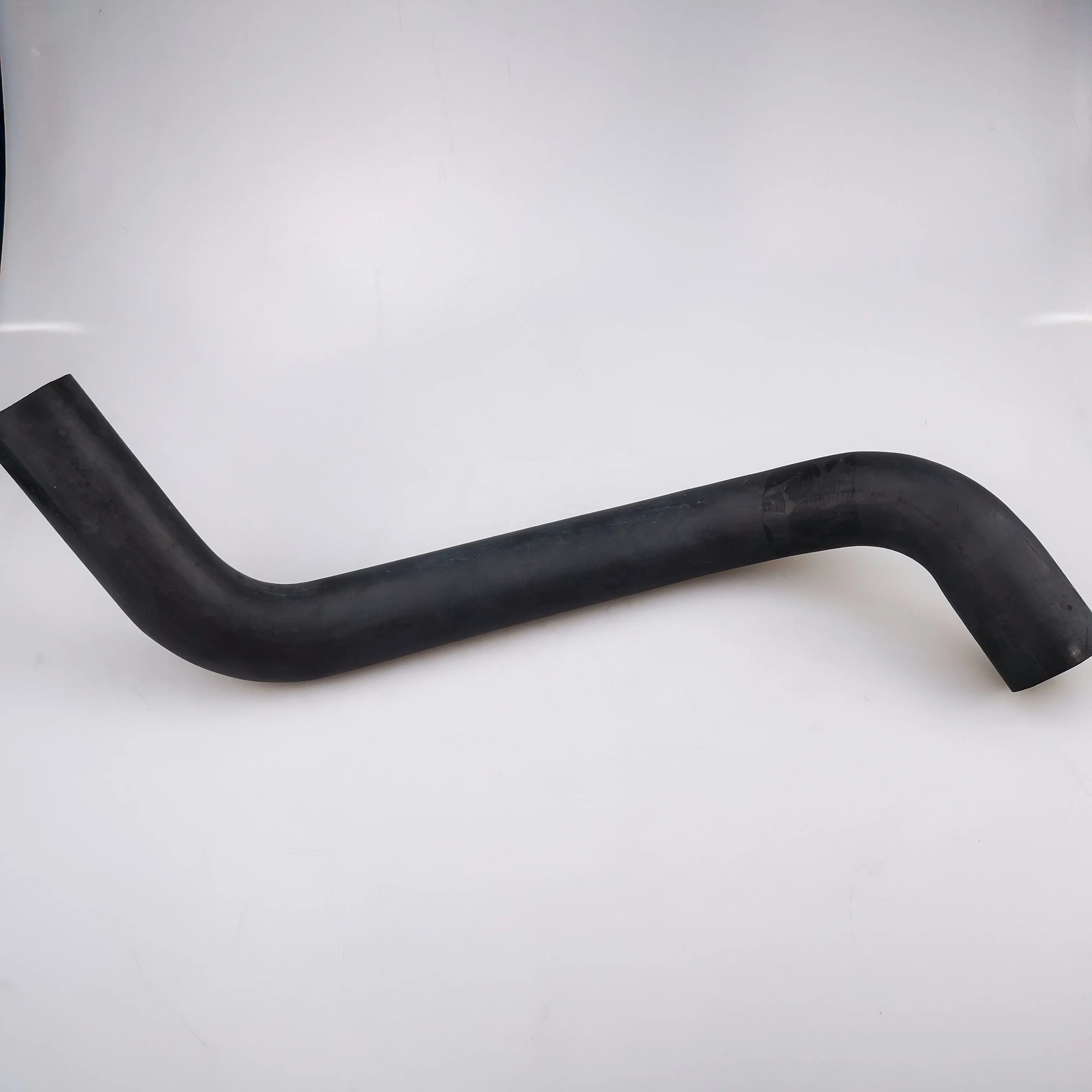 SAIC MAXUS V80 Brand Radiator Bottom Hose C00002413 C00087879