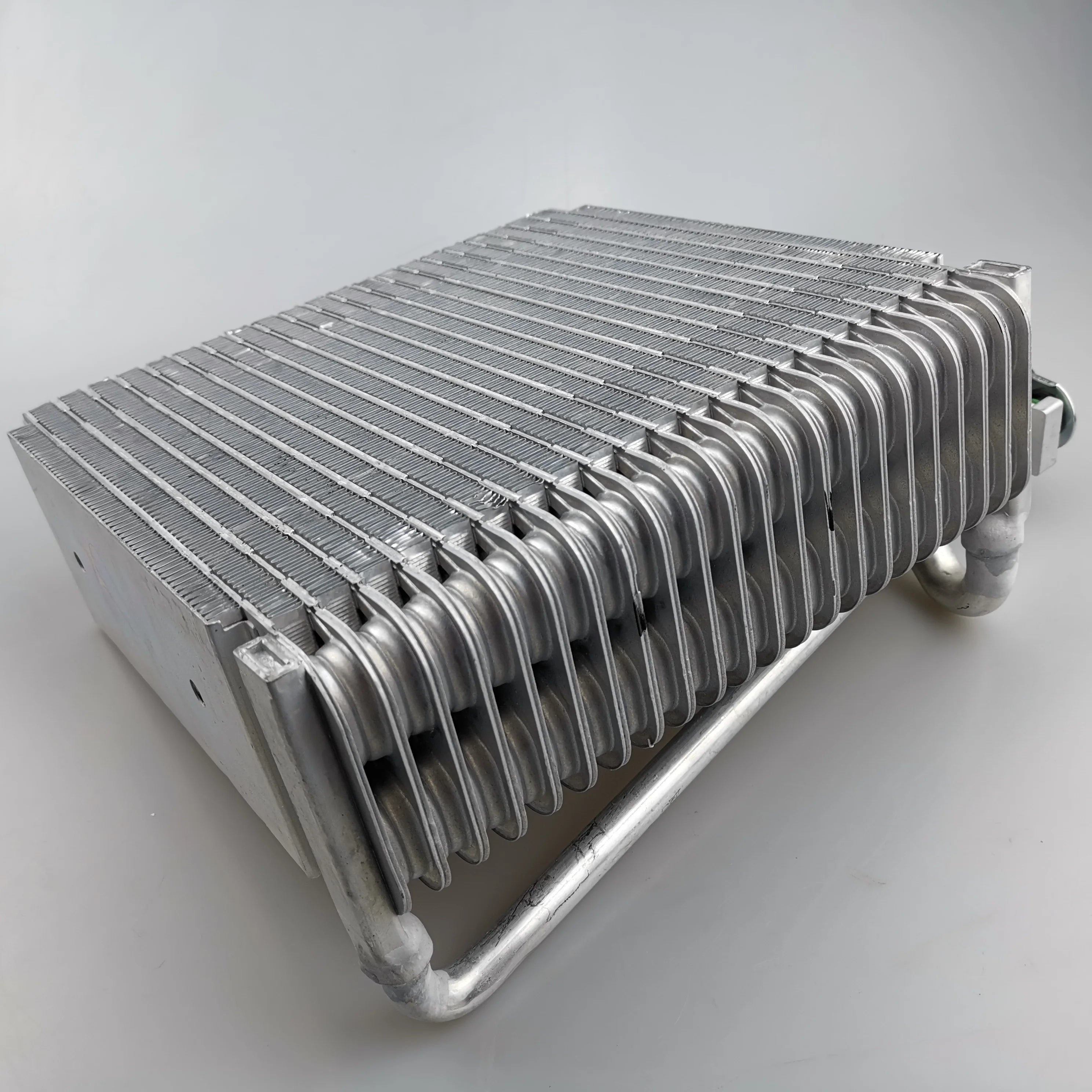 SAIC MAXUS V80 Original Front Evaporator Core C00013620 C00224476