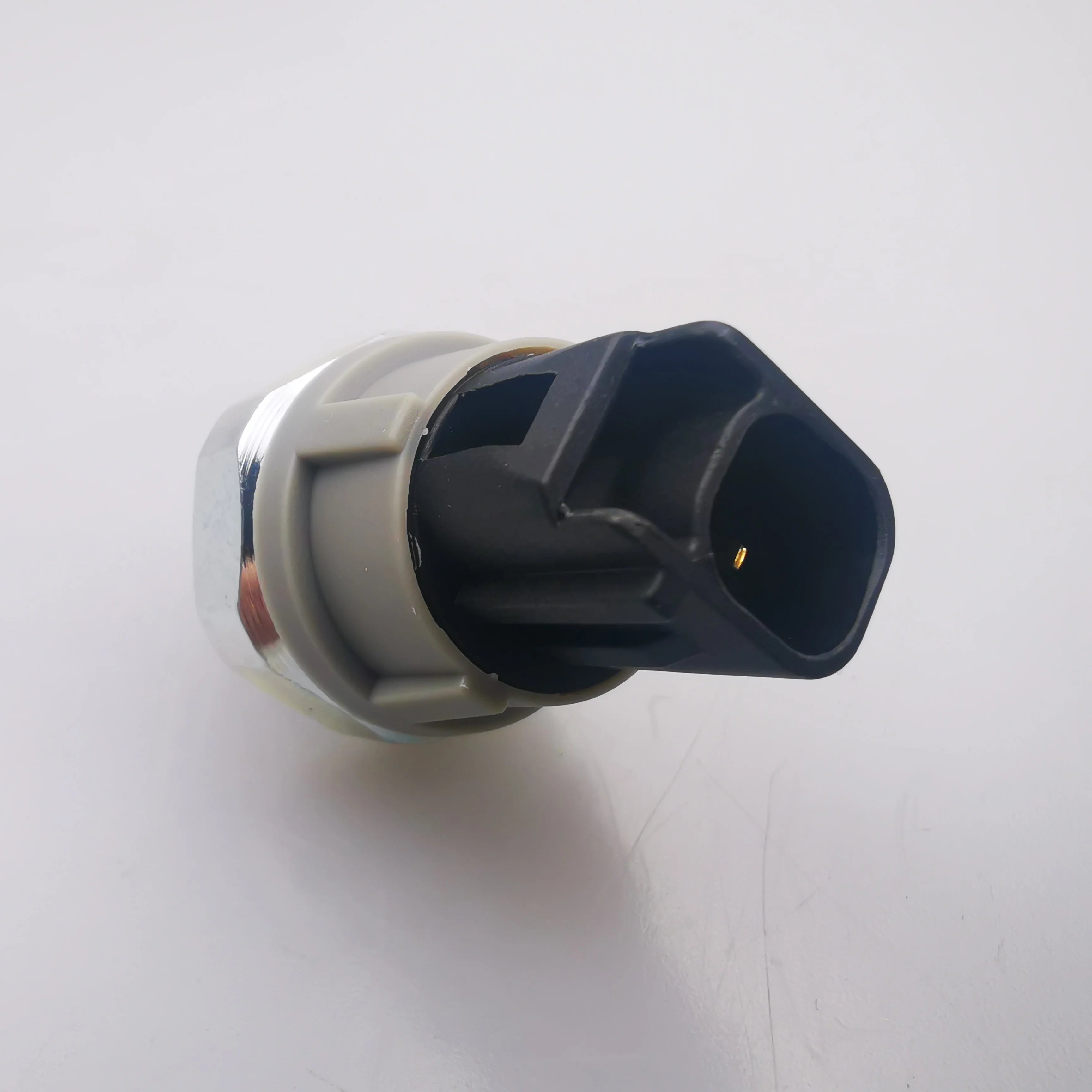 SAIC MAXUS T60 T90 G10 D20 Original Oil Pressure Switch C00075417