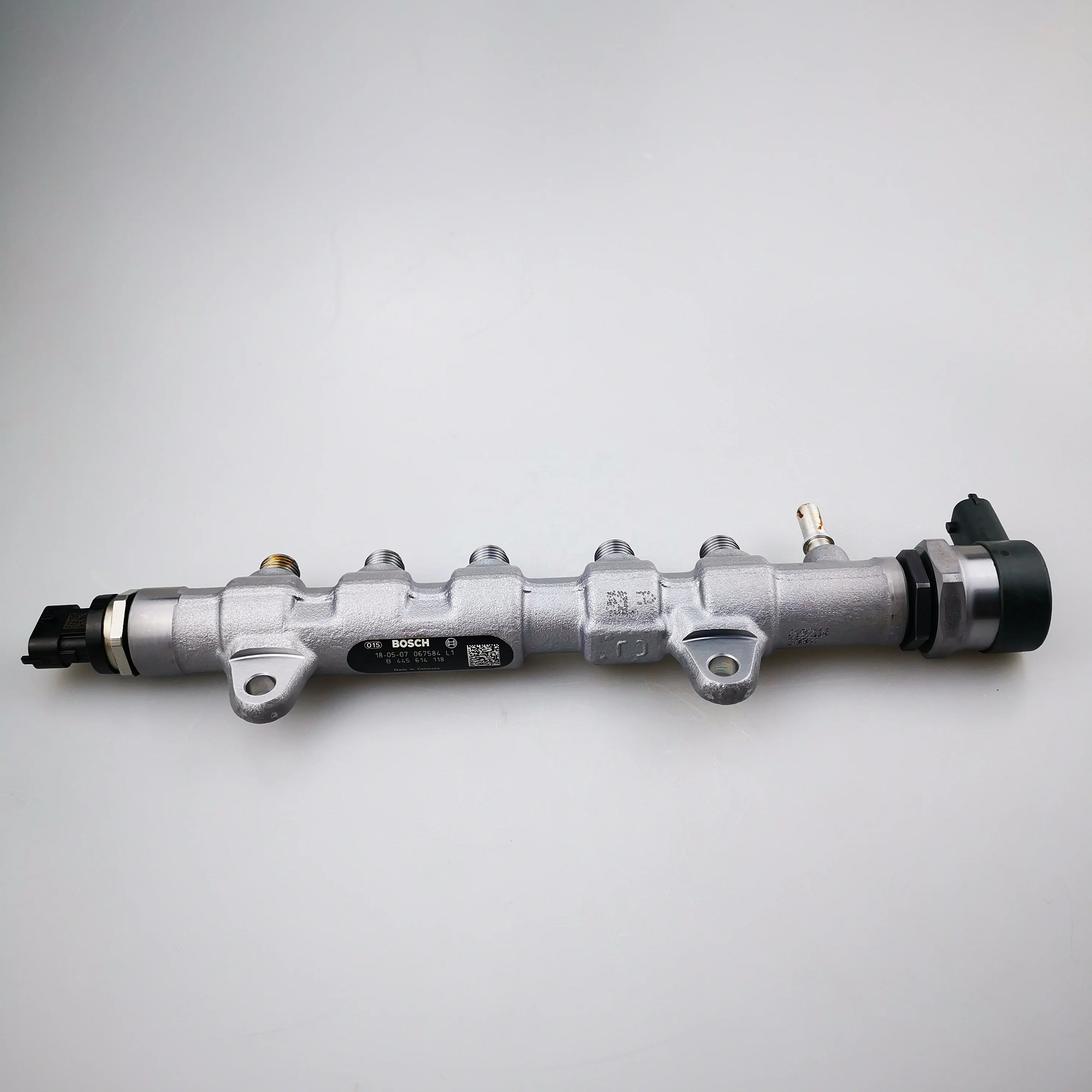 SAIC MAXUS G10 V80 T60 Diesel 2.0T Original High Pressure Oil Rail Assembly C00073808