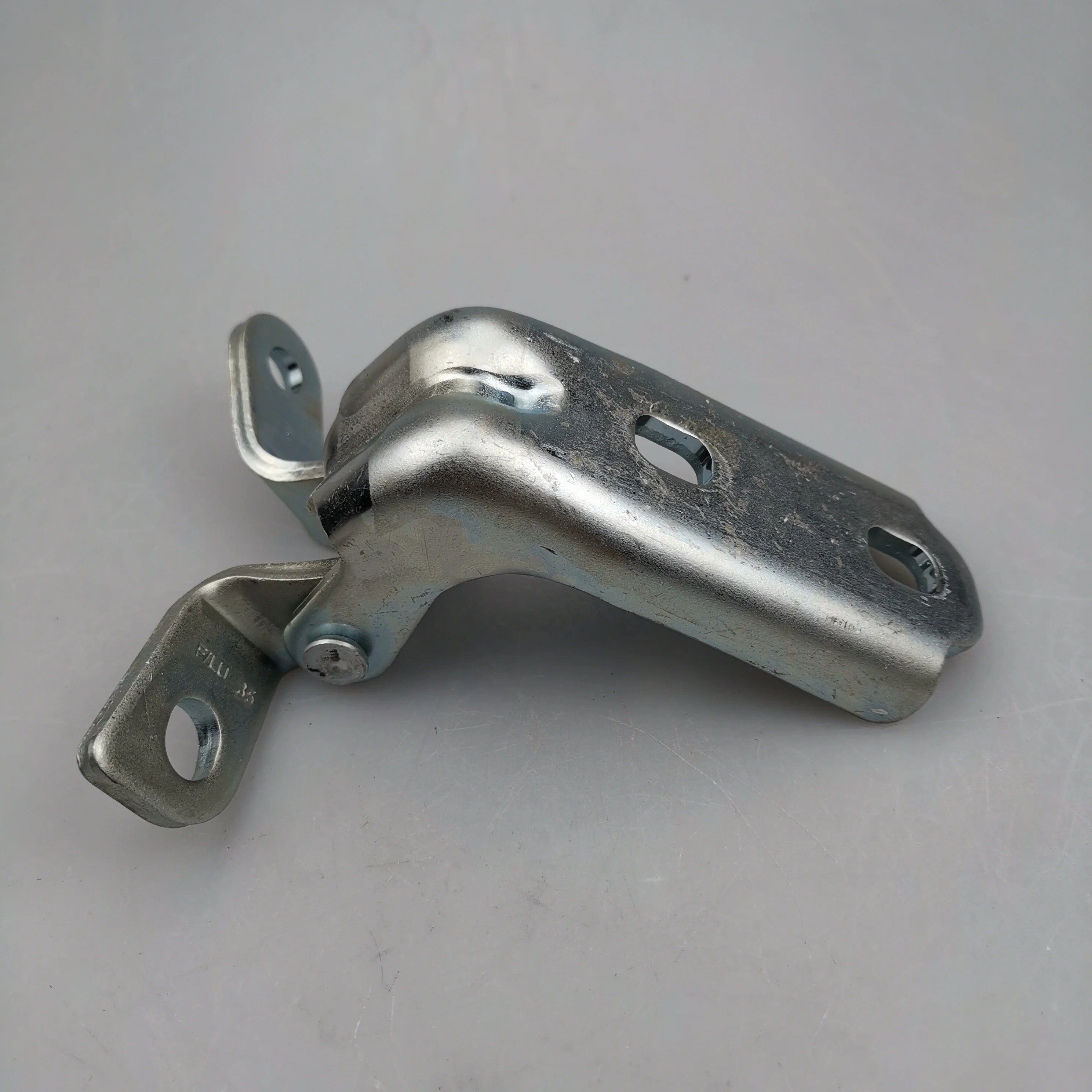 SAIC MAXUS T60 Original Front Side Door Upper Hinge C00048777 C00048778