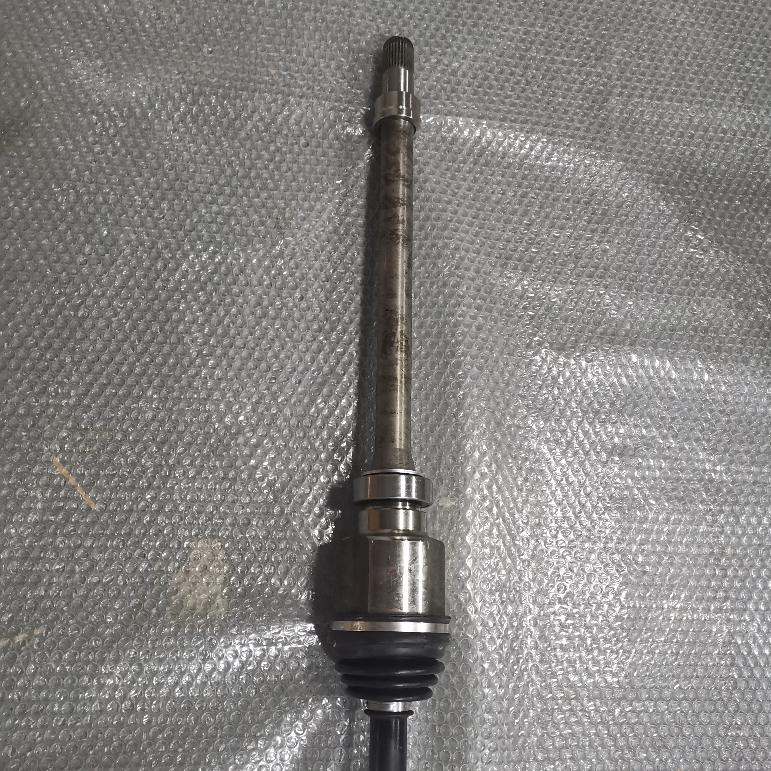 SAIC MAXUS V80 High Quality 6 Gear Front Drive Axle Shaft RH C00035655 C00038412