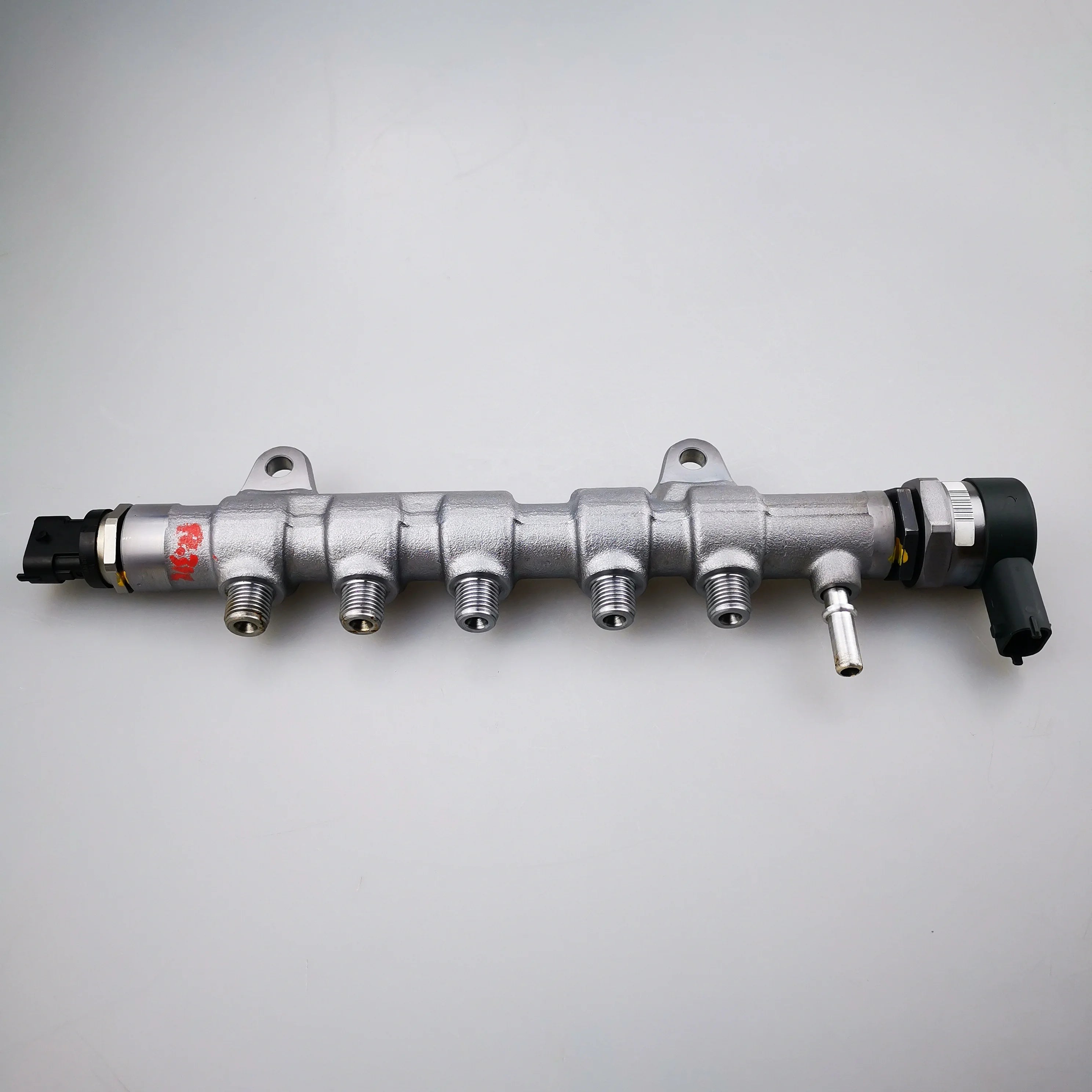 SAIC MAXUS G10 V80 T60 Diesel 2.0T Original High Pressure Oil Rail Assembly C00073808