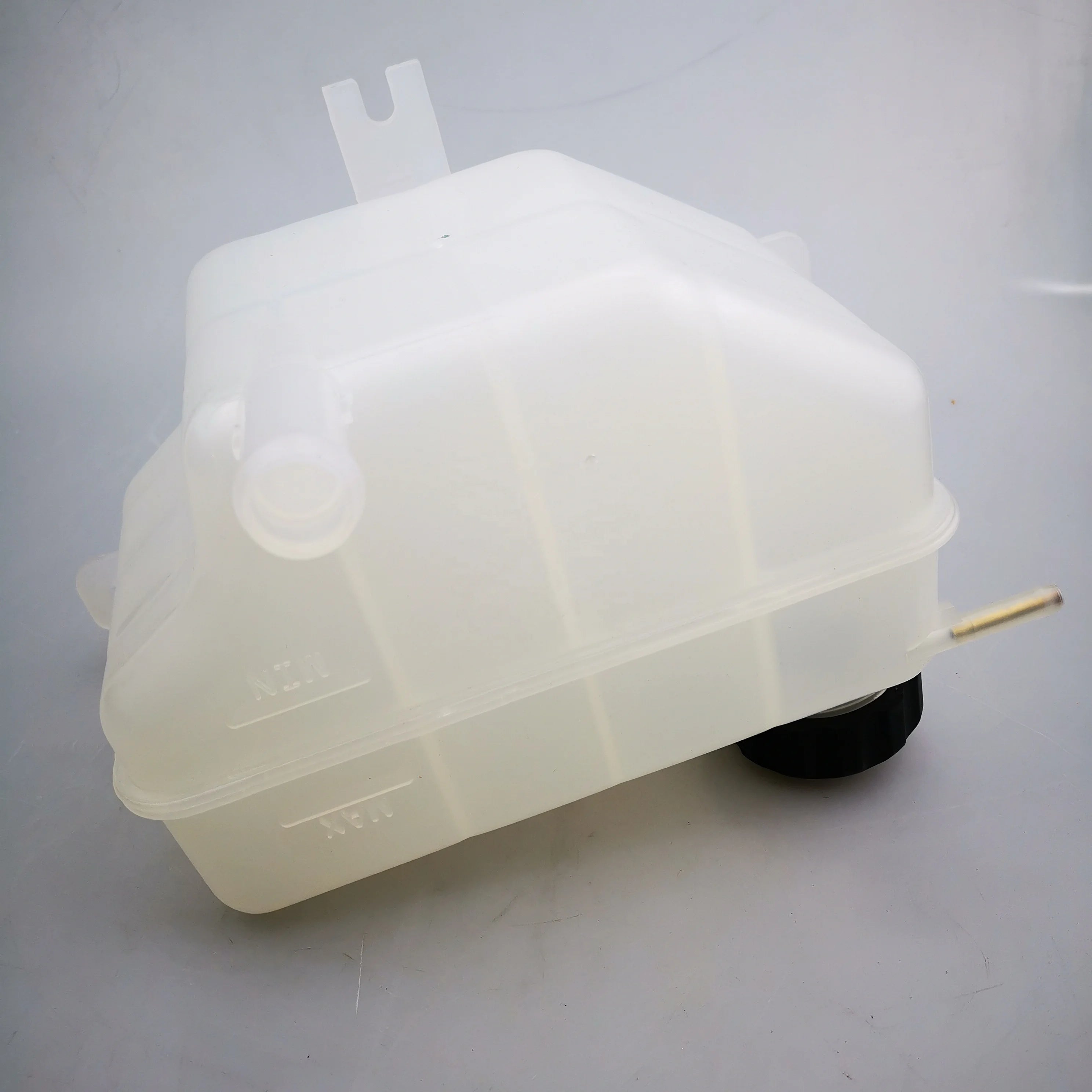 SAIC MAXUS G10 Expansion tank C00016659 C00288247