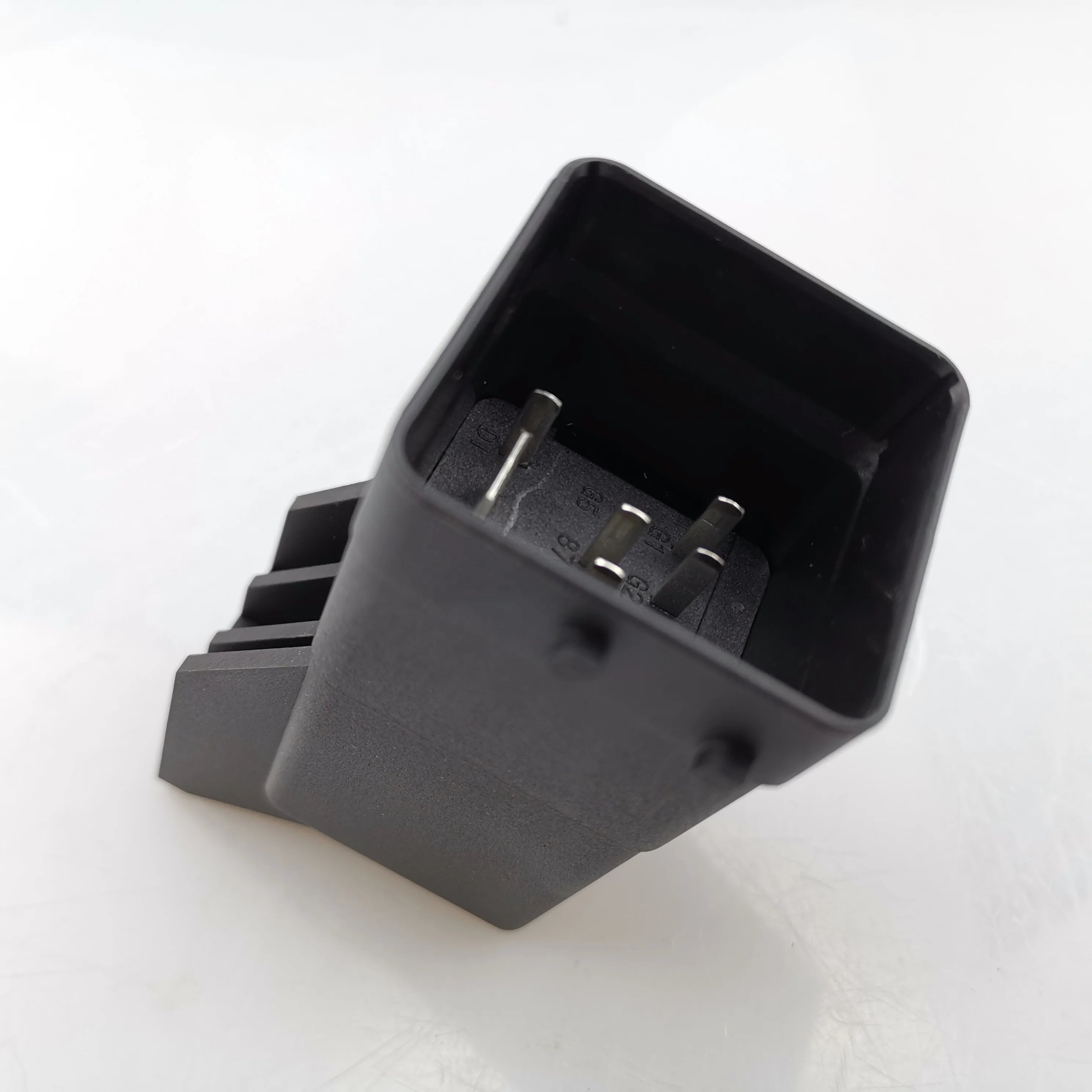 SAIC MAXUS V80 T60 T70 G10 Original Auxiliary Control Module C00066129