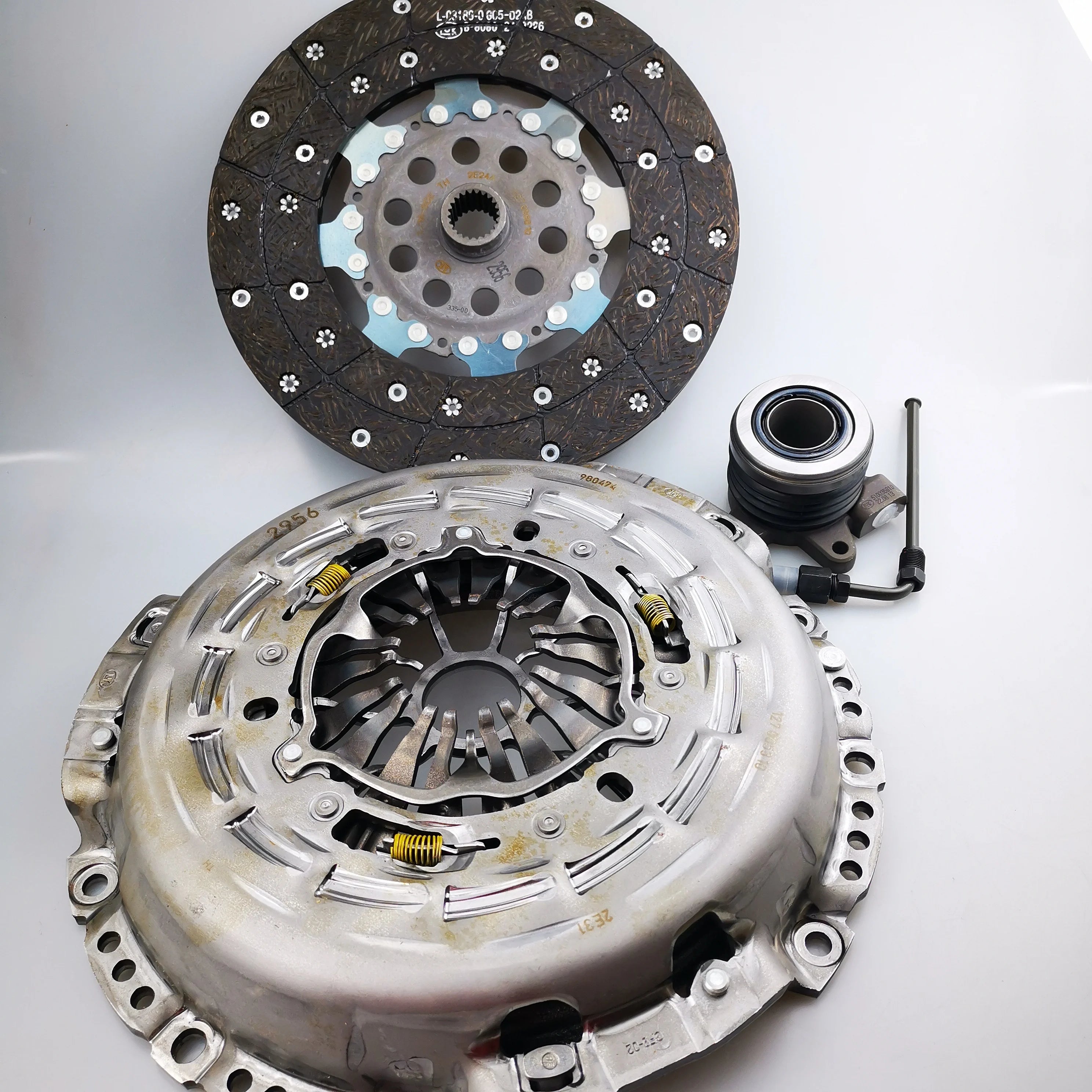 SAIC MAXUS T60 Diesel 2.8T LUK Clutch Kit 6273065330