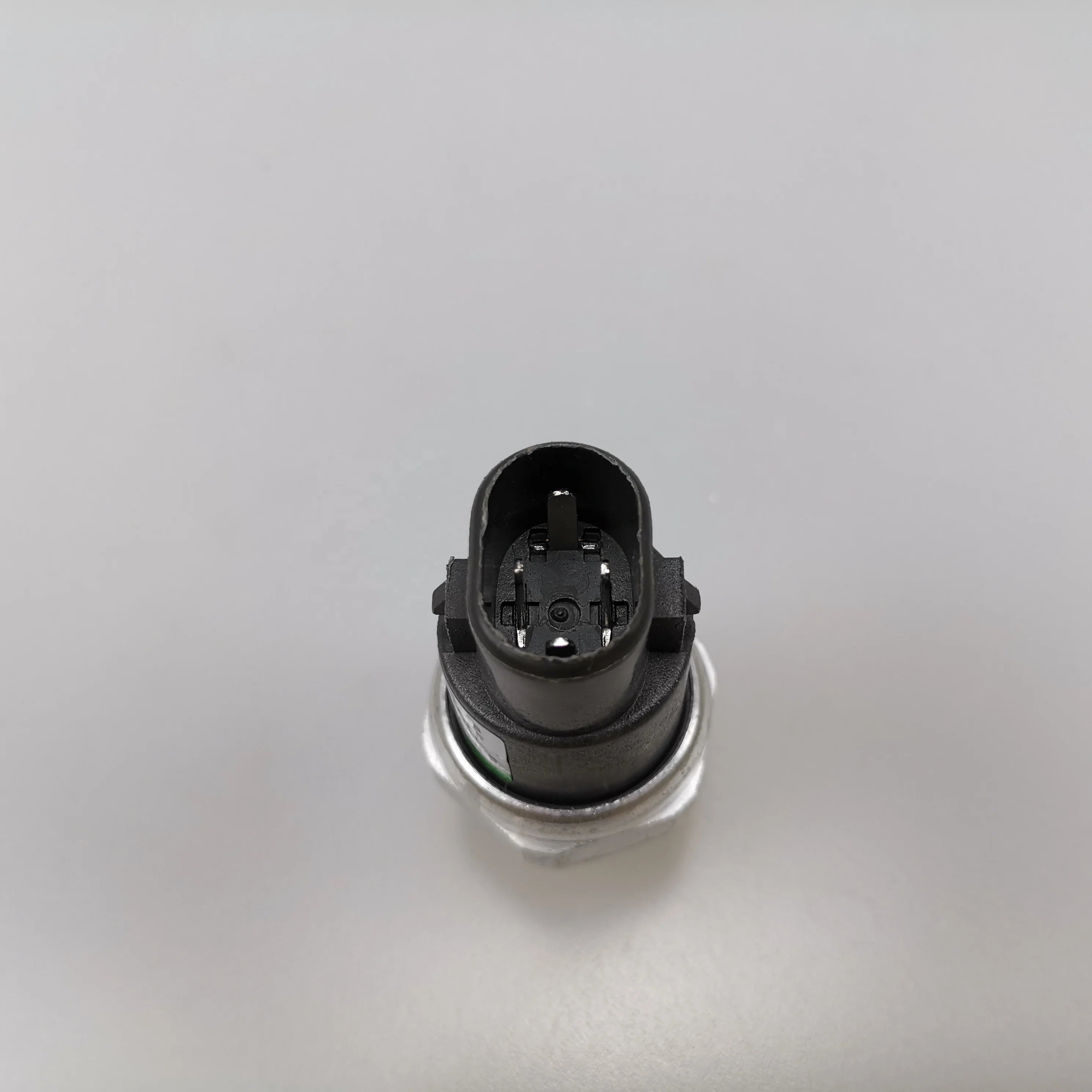 SAIC MAXUS V80 Air Conditioning Pressure Switch