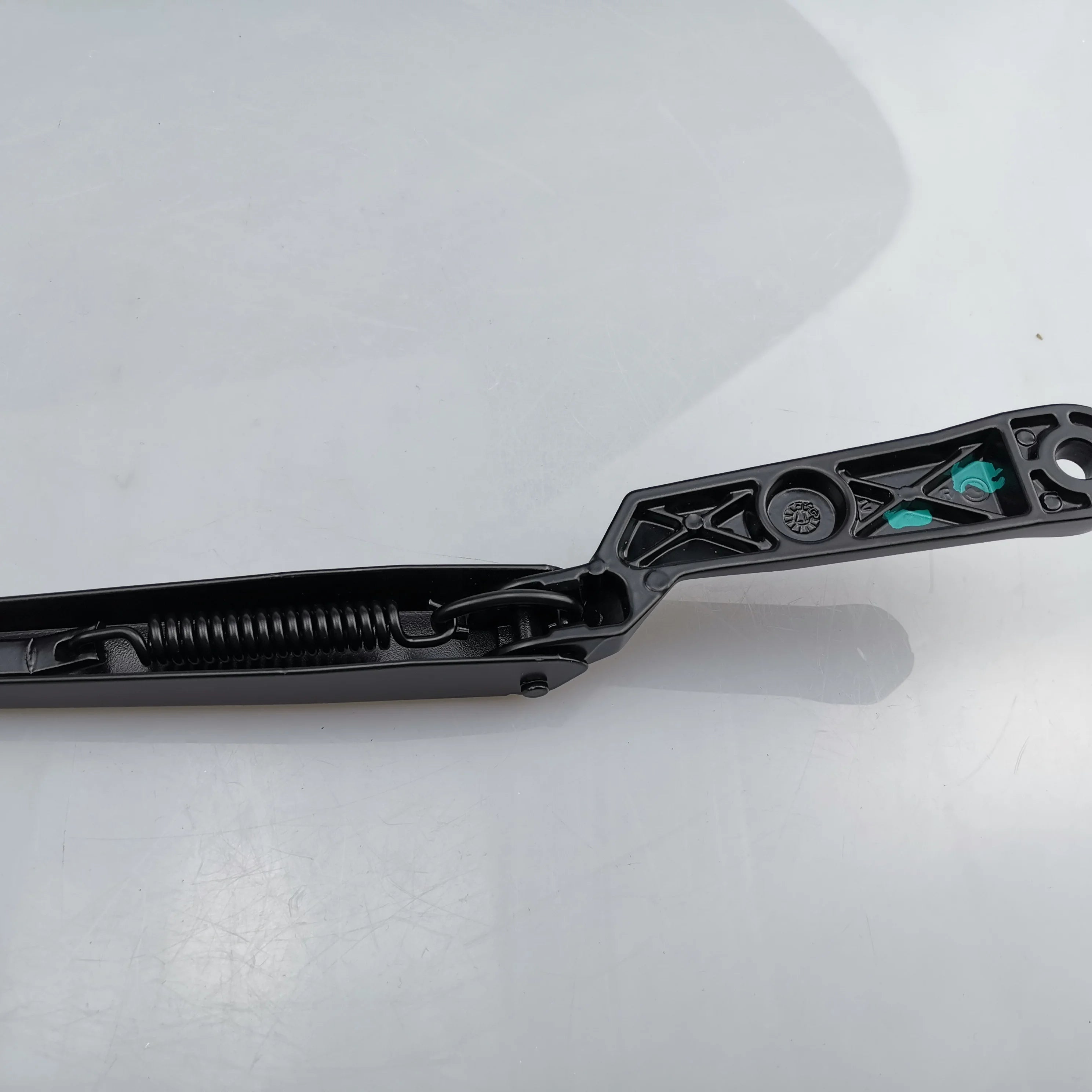 SAIC MAXUS V80 Wiper Arm C00006588 C00006599
