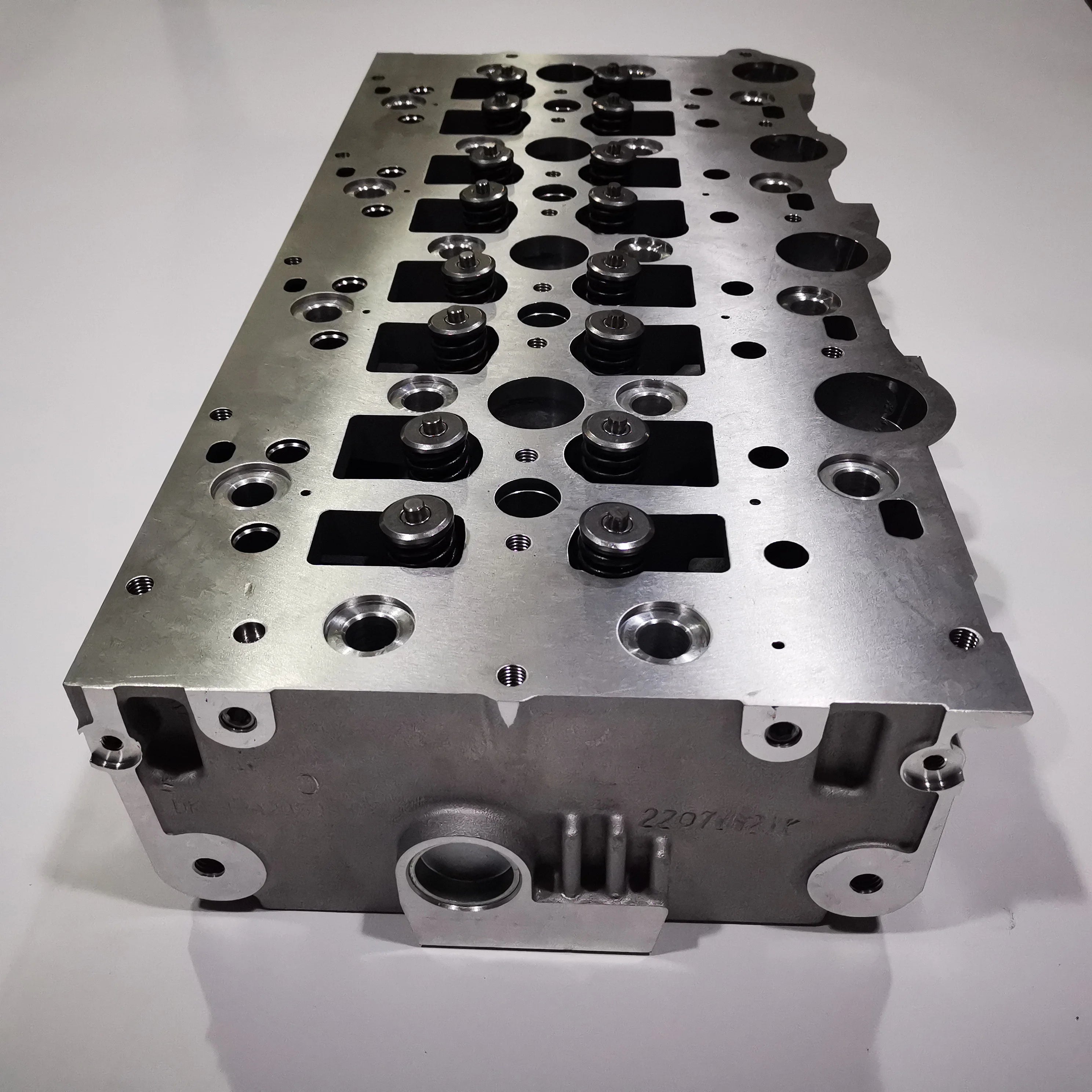 SAIC MAXUS V80 Euro IV Original Cylinder Head Assembly C00034588 S00000992