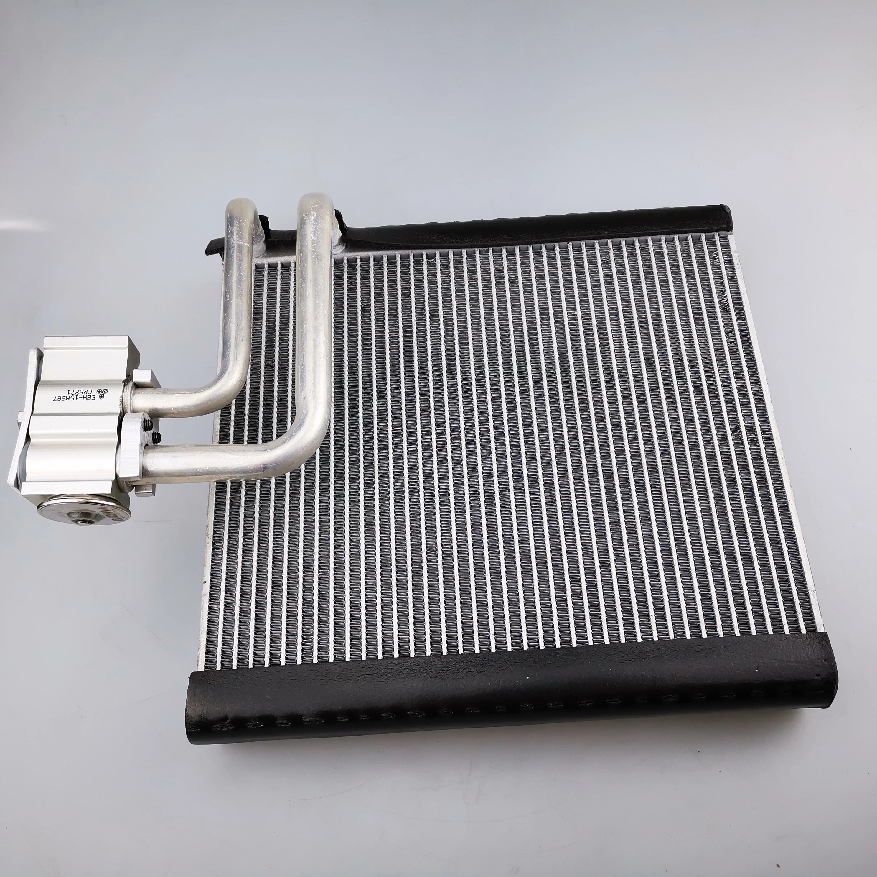 SAIC MAXUS G10 2.0T Brand Front Evaporator Core Assembly C00027248 C00074199