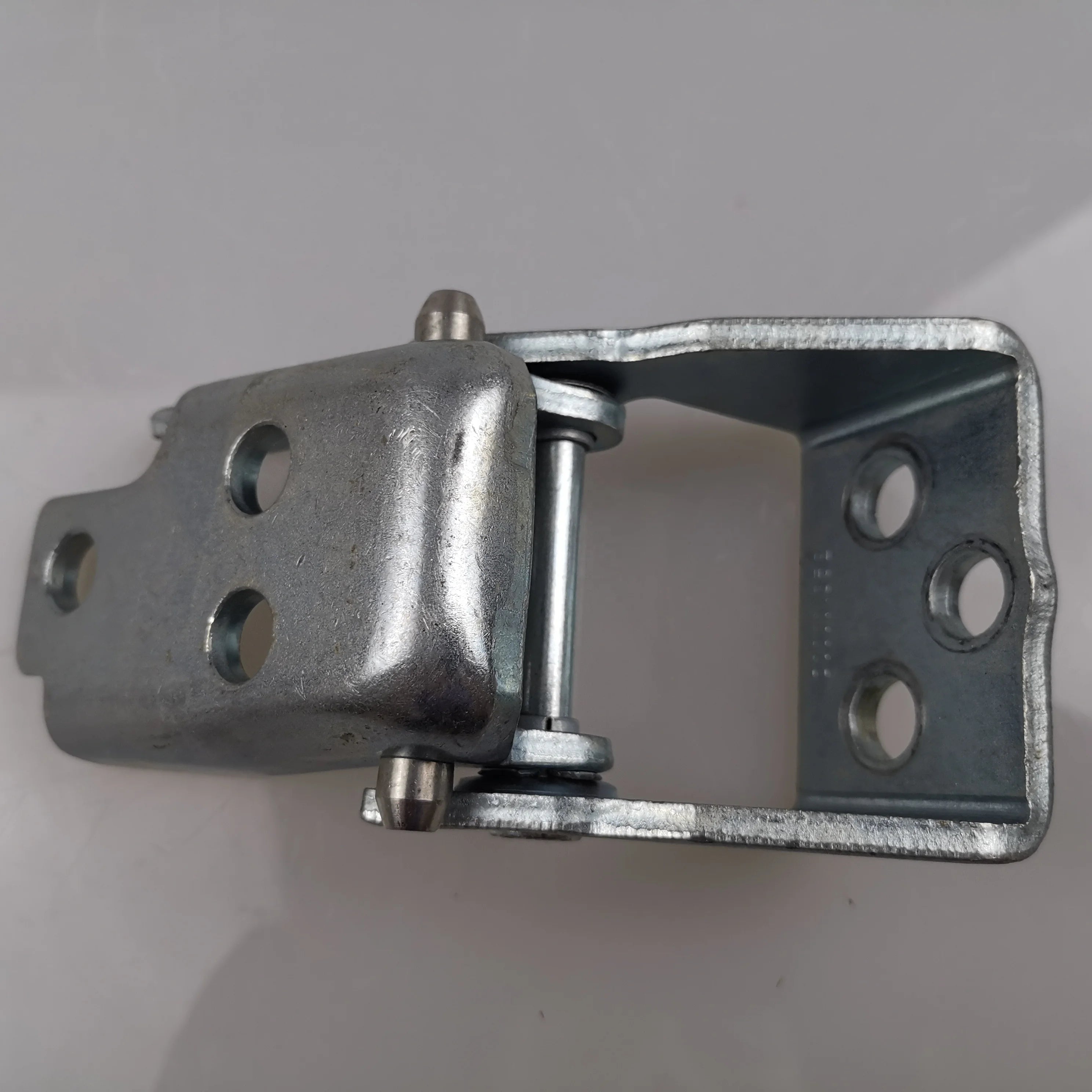 SAIC MAXUS V80 Front Side Door Lower Hinge C00001351