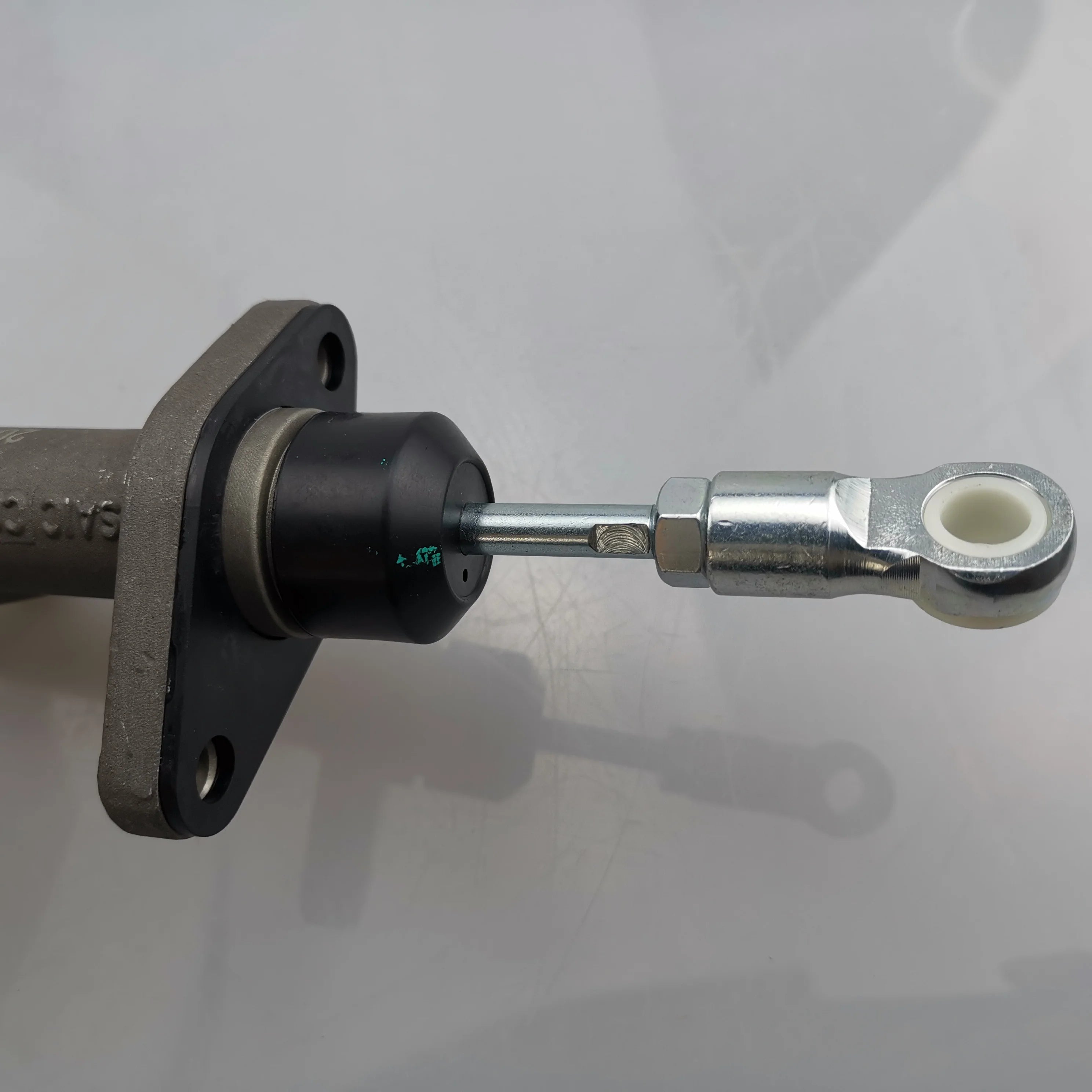 SAIC MAXUS G10 Original Clutch Master Cylinder C00025946