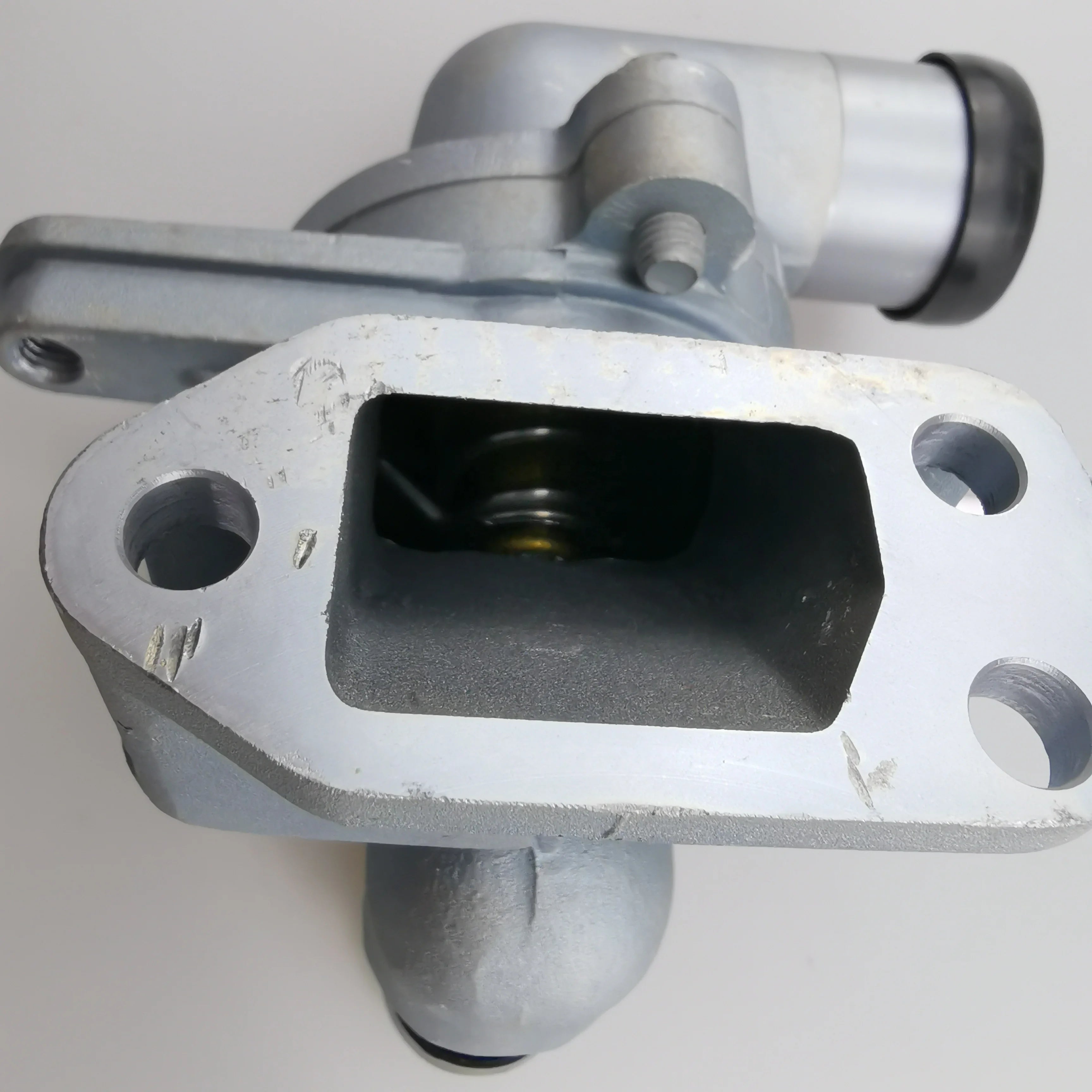 SAIC MAXUS V80 Original Thermostat Assembly C00006170 C00014657